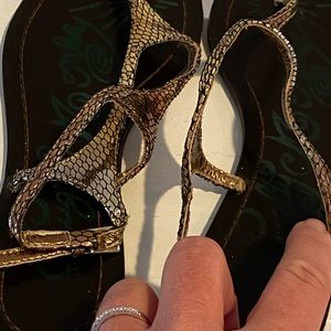 Beautiful Naughty Monkey flats. Gold & shiny look!